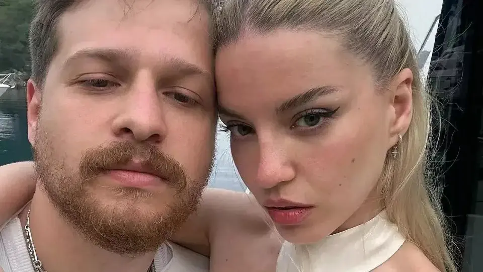 Burak Yörük'ten İlişki Tanımı: "Sürekli Dip Dibe Değiliz"
