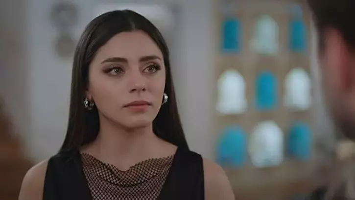 Sıla Türkoğlu'nun Yeni Dizisi: O Fotoğraf Her Şeyi Anlatıyor!